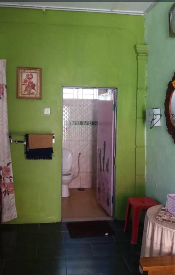 Dhia Irdina Homestay Paya Rewak Habitación foto