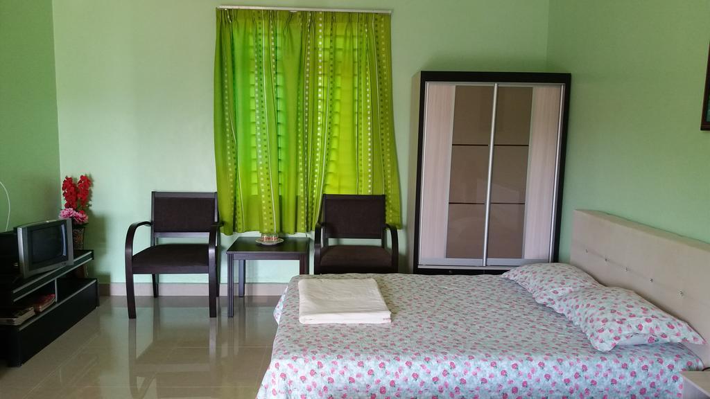 Dhia Irdina Homestay Paya Rewak Exterior foto