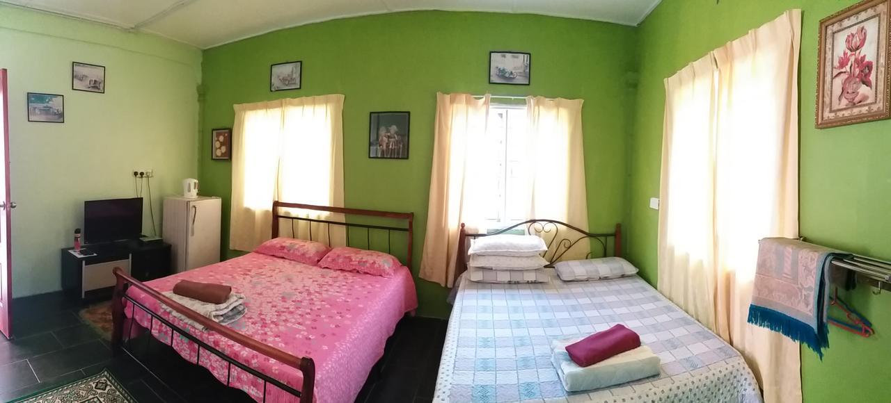 Dhia Irdina Homestay Paya Rewak Exterior foto